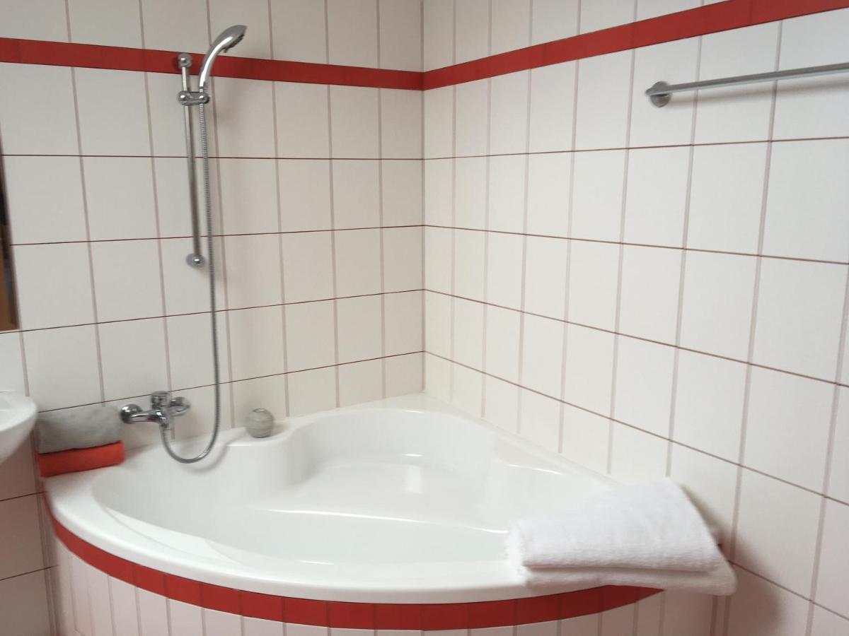 Apartman S Vyhledem Na Jezero 리프노나드비타보브 외부 사진